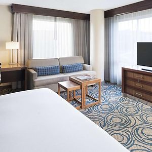 Corner King Room